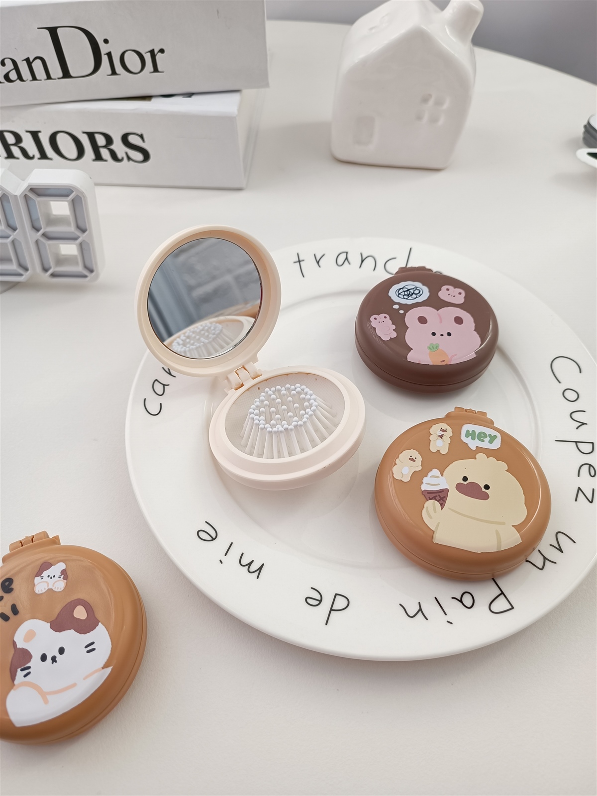 برس آینه تاشو فانتزی - Image 4