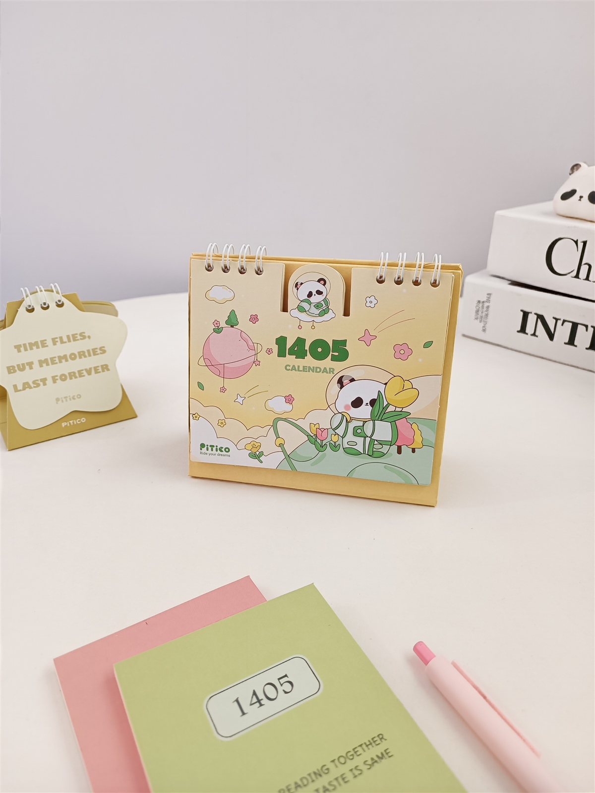 تقویم رومیزی 1405 - Image 3